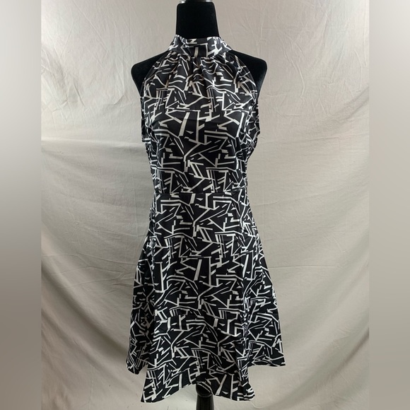 Black And White Print Ruffle Hem Halter Dress - Picture 6 of 10